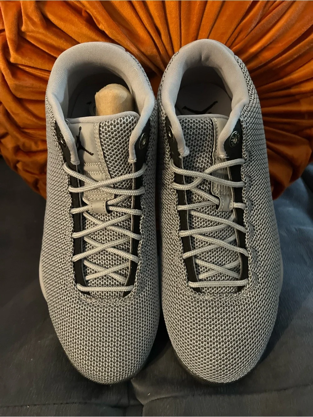 Jordan Low-Top Knit Sneakers in Light Grey